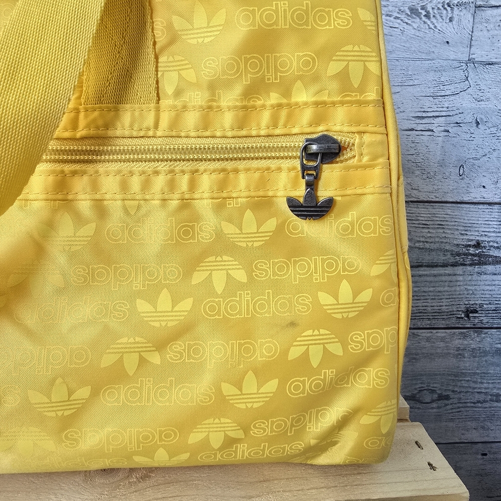 Adidas Duffle Bag Set X2 Yellow Travel Bag Purse Medium - Picture 2 of 15